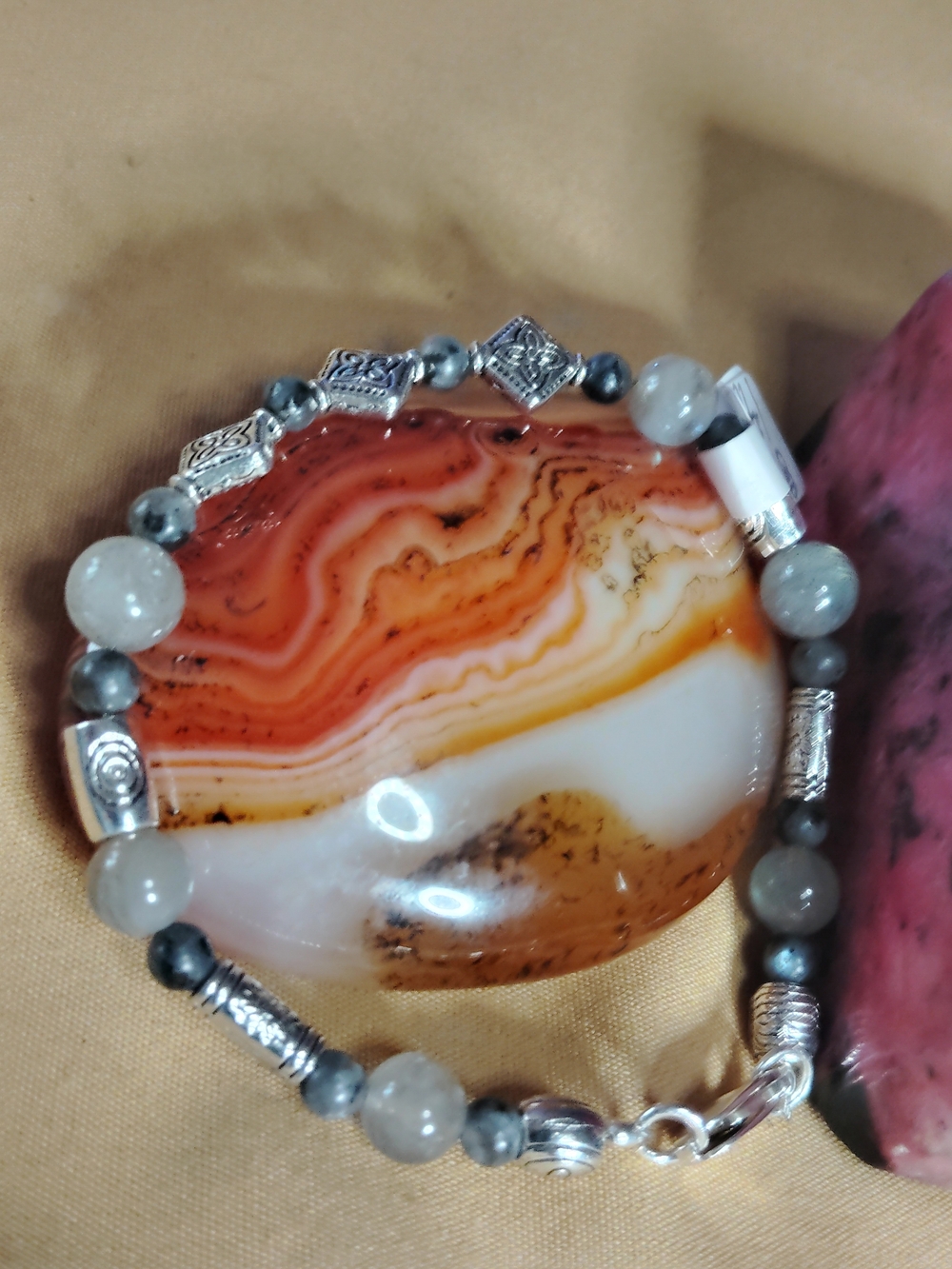✔️LABRADORITE, STERLING LOBSTER CLAW CLASP  BRACELET WITH SILVER ACCENTS. 8"LONG